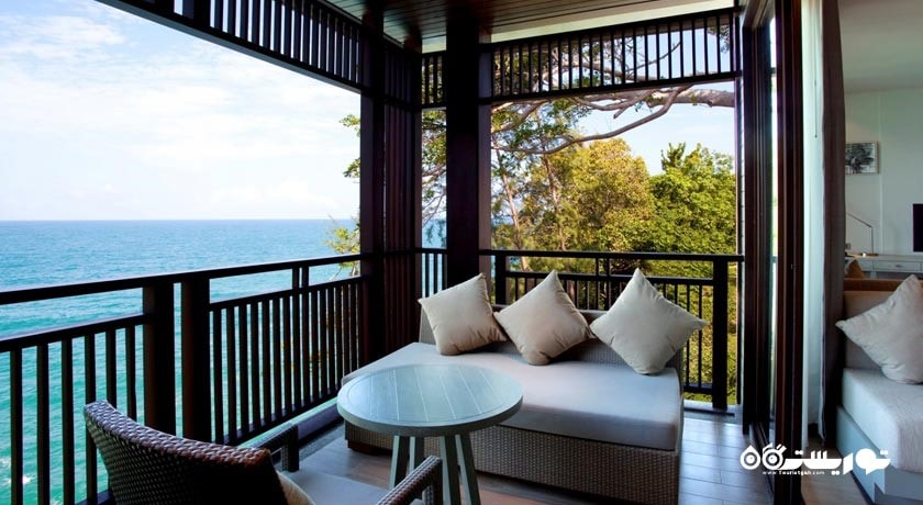 محوطه نشیمن تراس اتاق دلوکس