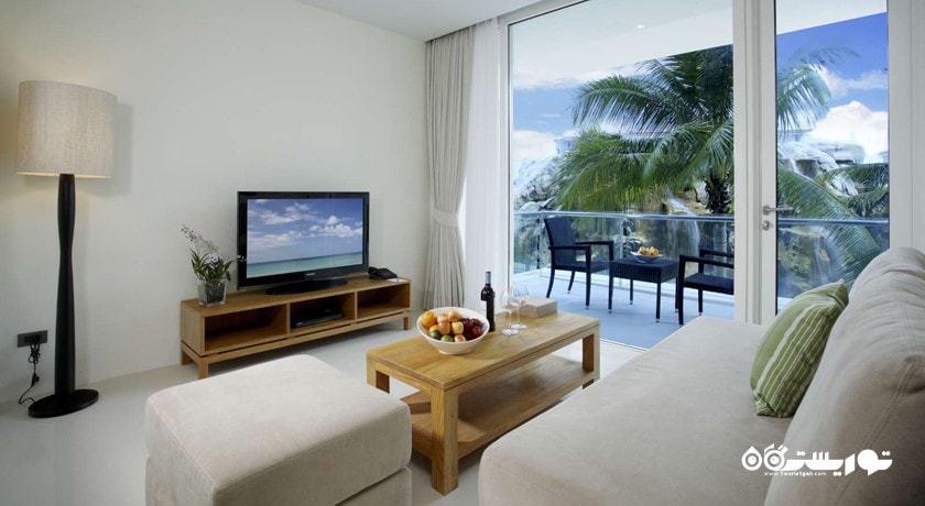 محوطه نشیمن اقامتگاه دلوکس فمیلی