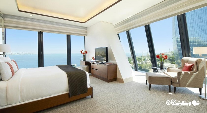 تخت بزرگ سوئیت رویال با چشم انداز دریا