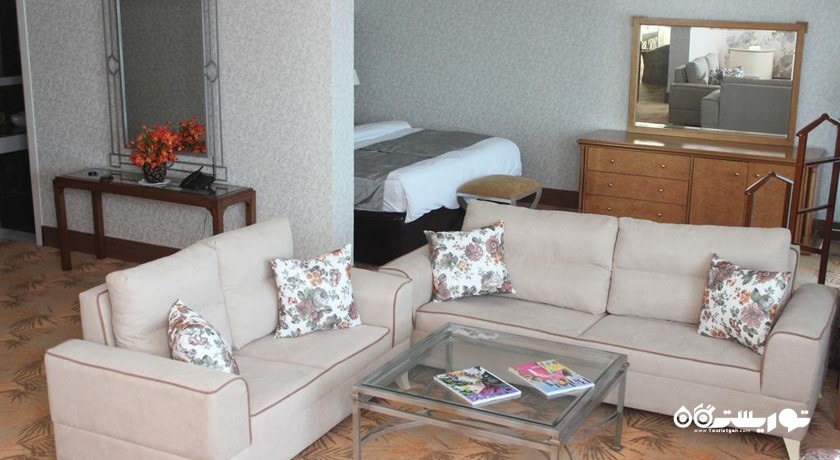 محوطه نشیمن اتاق فمیلی