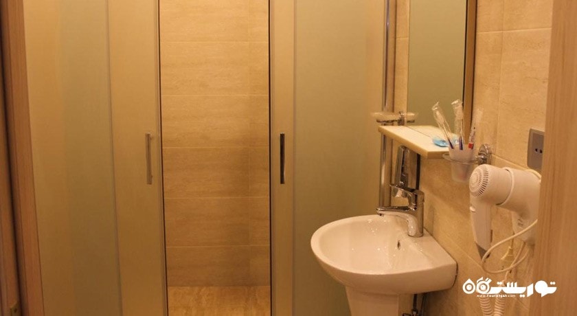 حمام و سرویس بهداشتی اتاق ها