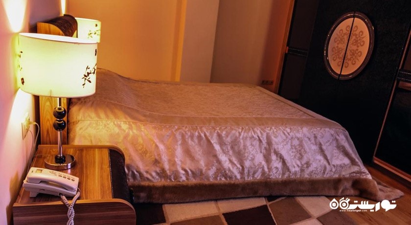 نمای تخت بزرگ سوئیت هتل