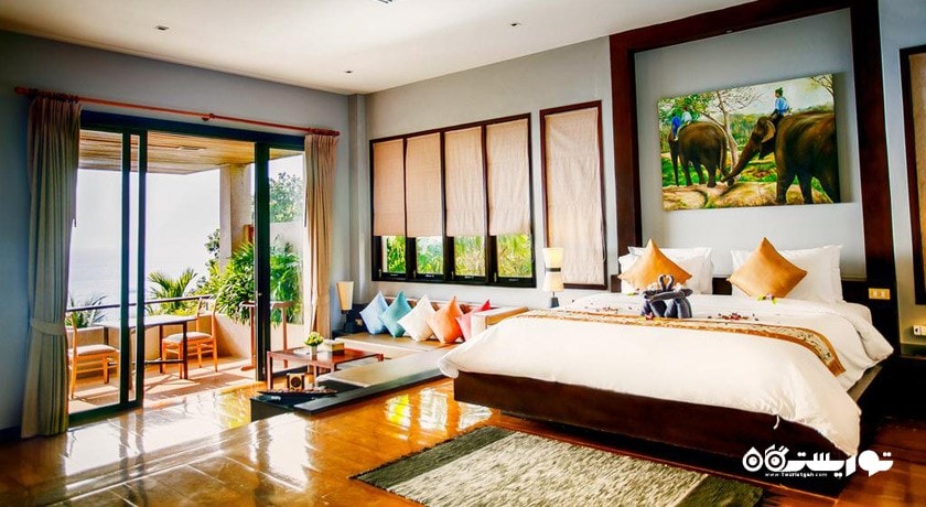 نمای تخت بزرگ ویلا گرند دلوکس