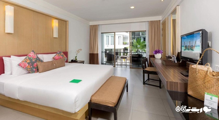 نمای تخت بزرگ اتاق دلوکس