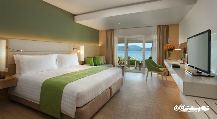 نمای تخت بزرگ اتاق دلوکس