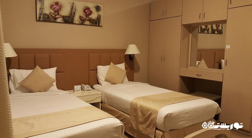 تخت های توئین سوئیت استودیو