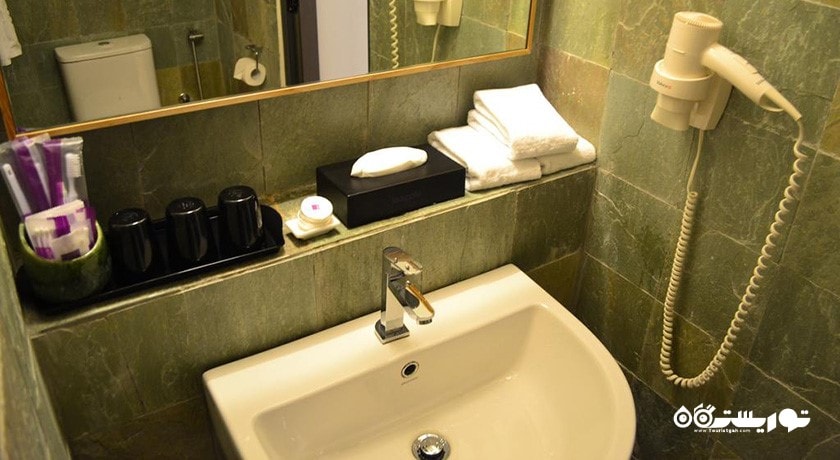 حمام و سرویس بهداشتی اتاق ها