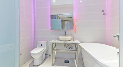 حمام و سرویس بهداشتی اتاق ها