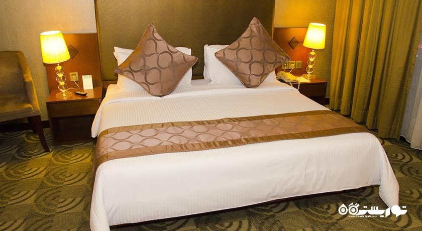 نمای تخت بزرگ اتاق دلوکس