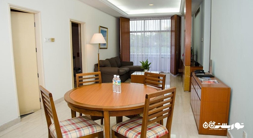 میز غذاخوری آپارتمان یک خوابه دلوکس