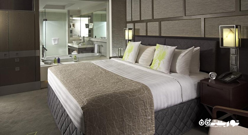 نمای تخت بزرگ اتاق پانارومیک