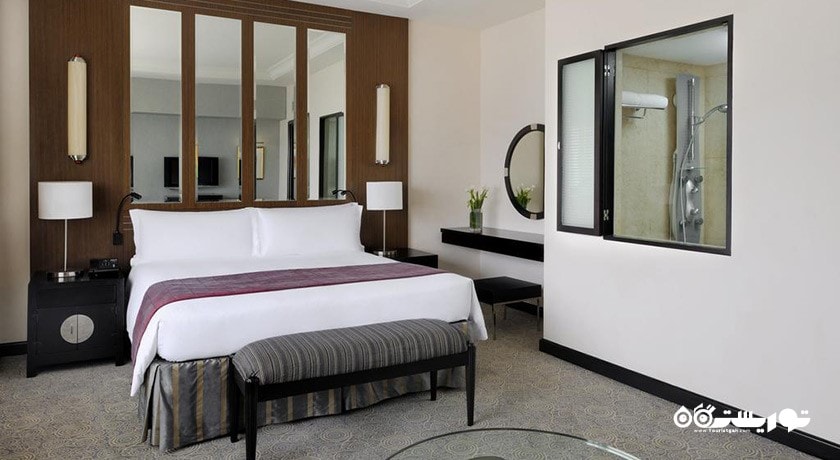 تخت بزرگ اتاق پرمیر کلاب