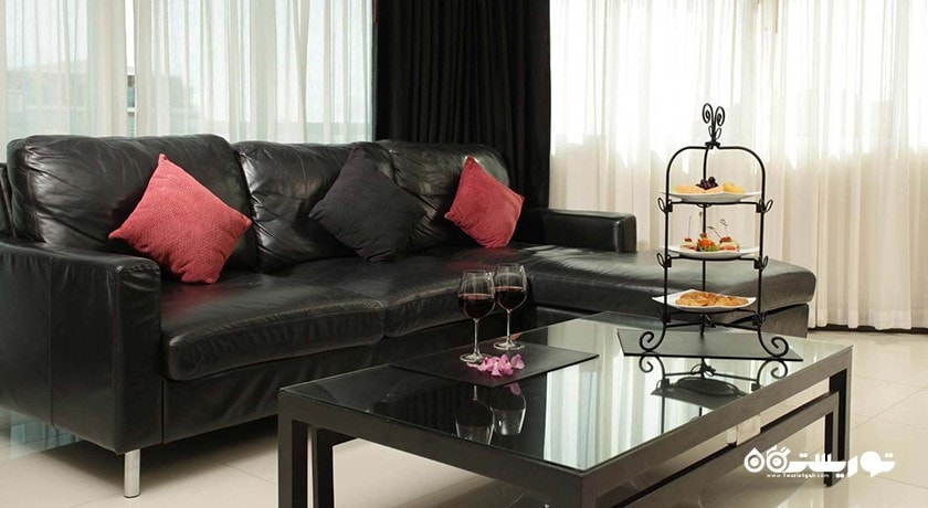 محوطه نشیمن سوئیت سه خوابه