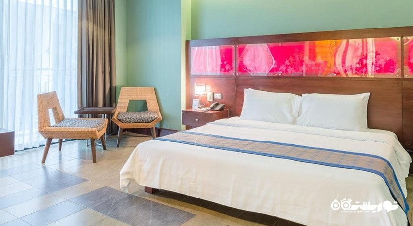 نمای تخت بزرگ اتاق دلوکس