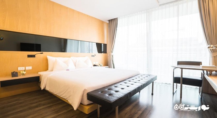 نمای تخت بزرگ اتاق کلاب