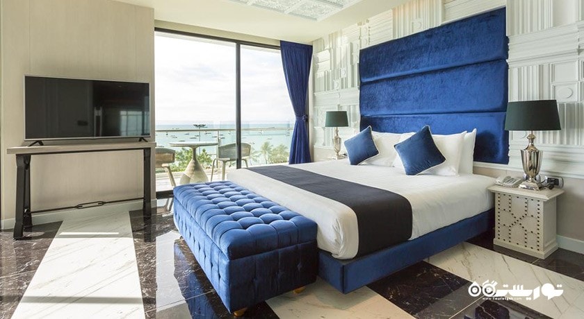 نمای تخت بزرگ سوئیت دوخوابه
