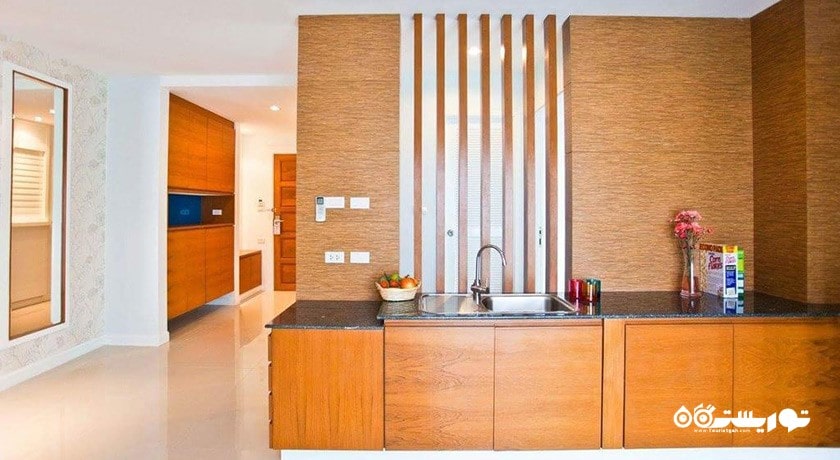 نمای آشپزخانه سوئیت یک خوابه