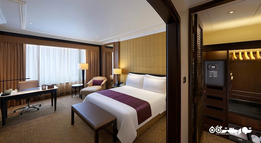 نمای تخت بزرگ اتاق لاکچری