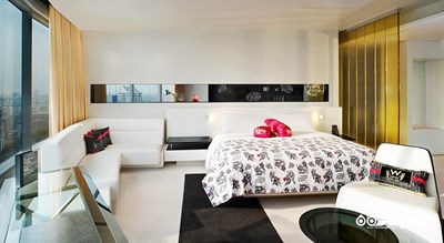 نمای تخت بزرگ اتاق استودیو