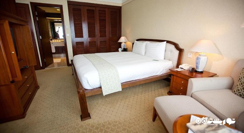 نمای تخت بزرگ سوئیت اگزکیوتیو