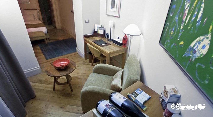 محوطه نشیمن سوئیت استاندارد