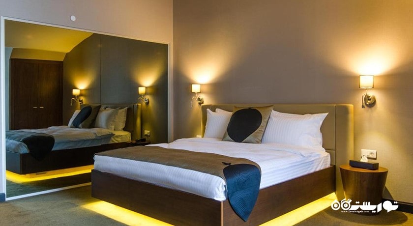 نمای تخت بزرگ سوئیت هتل