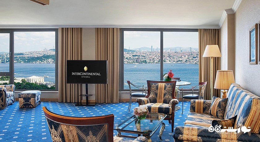 محوطه نشیمن سوئیت اگزکیوتیو