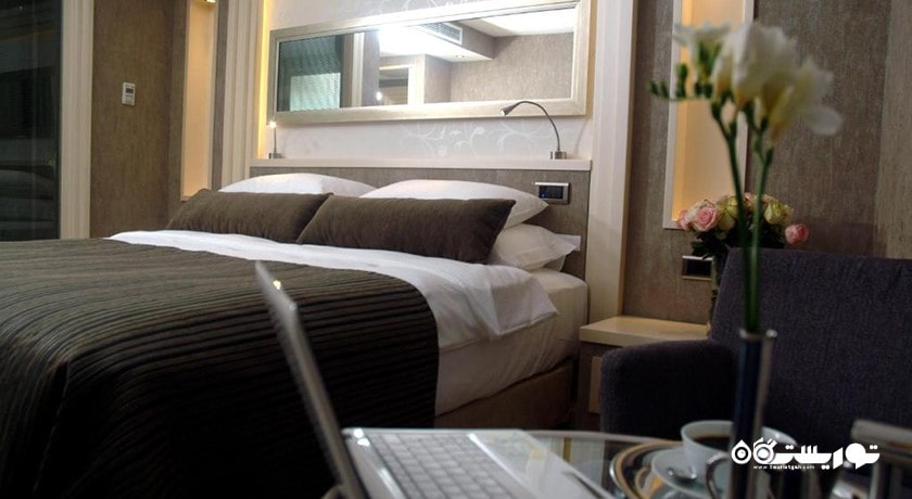 نمای تخت بزرگ سوئیت اگزکیوتیو