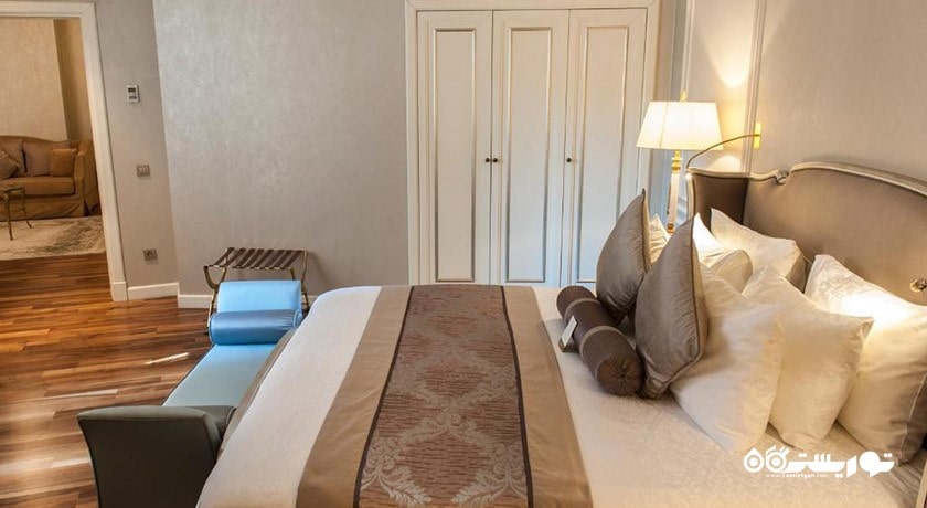 نمای تخت بزرگ سوئیت جونیور