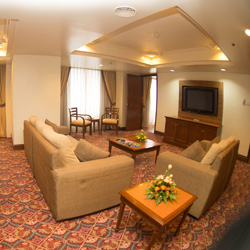 اتاق فمیلی (خانوادگی)