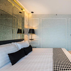 اتاق پرمیر دلوکس