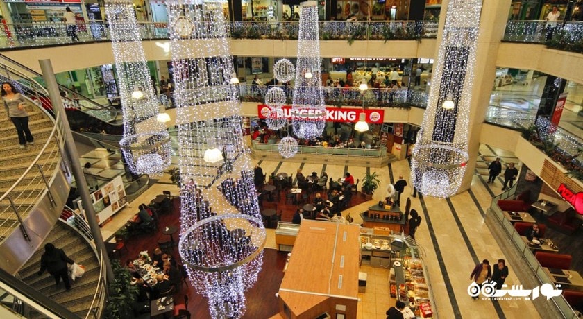 مرکز خرید کاروسل شهر ترکیه کشور استانبول