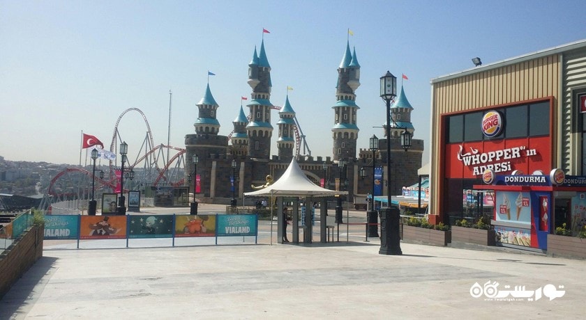 مرکز خرید ویالند شهر ترکیه کشور استانبول