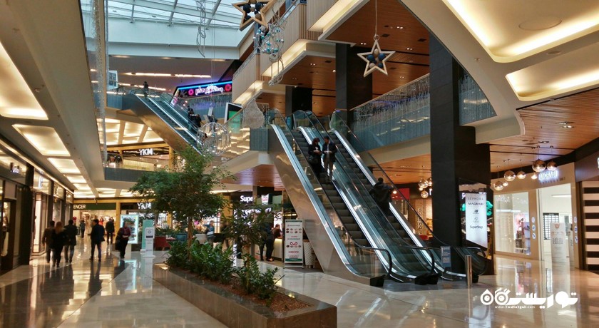مرکز خرید مار مارا فروم شهر ترکیه کشور استانبول