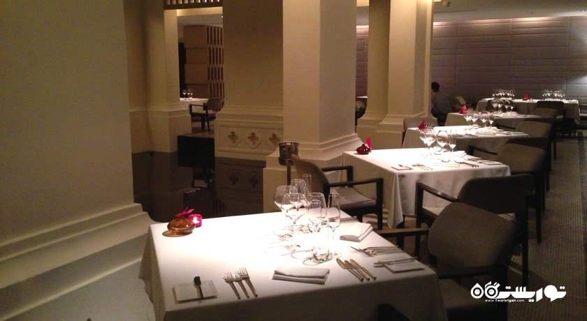 رستوران صرف غذا در رستوران دارک کوالالامپور (رستوران تاریک) شهر کوالالامپور 