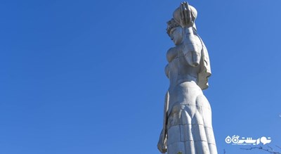  مجسمه کارتلیس ددا (مجسمه مادر گرجستان) شهر گرجستان کشور تفلیس