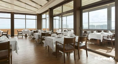  رستوران و بار هتل رامادا اند سوئیتز آتاکوی شهر استانبول 