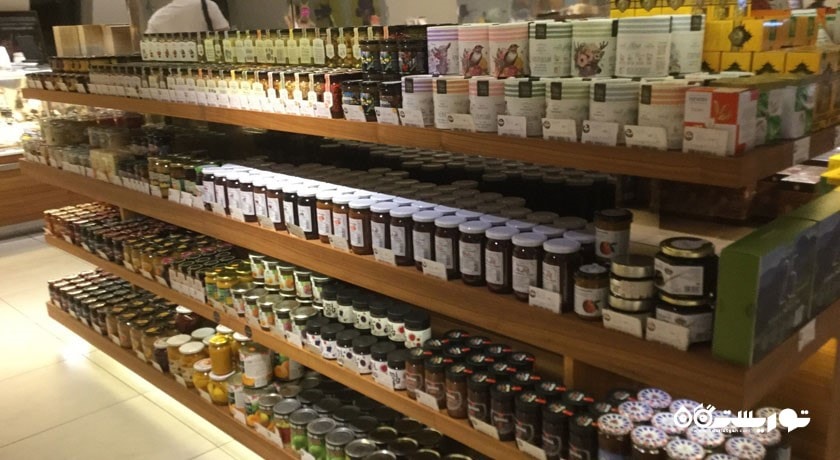 مرکز خرید بازار مرکزی سوتنوی شهر روسیه کشور مسکو