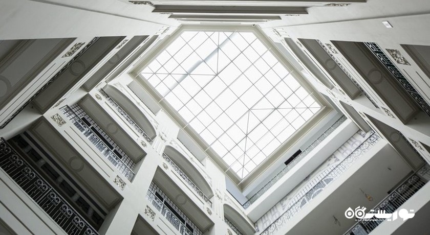 مرکز خرید آ پونت روش شهر روسیه کشور سن پترزبورگ