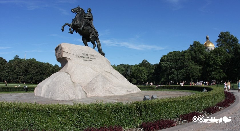  میدان سنا (تندیس سوارکار برنزی) شهر روسیه کشور سن پترزبورگ