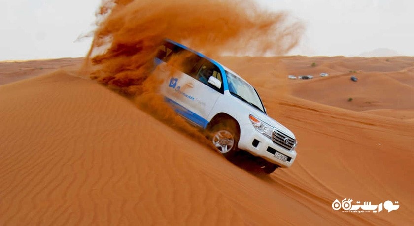 سرگرمی سافاری در کویر دبی شهر امارات متحده عربی کشور دبی