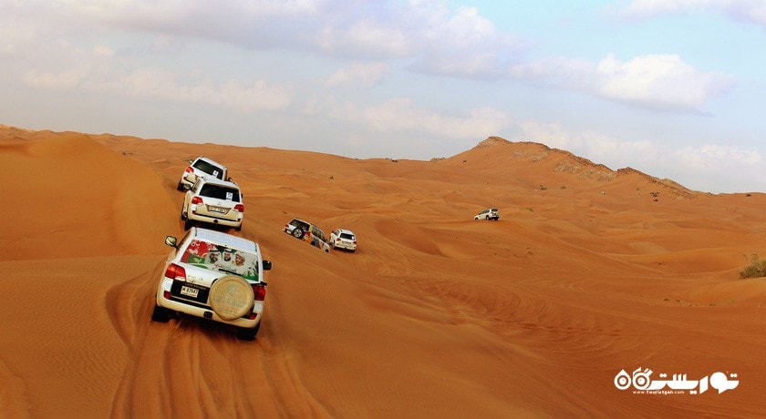 سرگرمی سافاری در کویر دبی شهر امارات متحده عربی کشور دبی