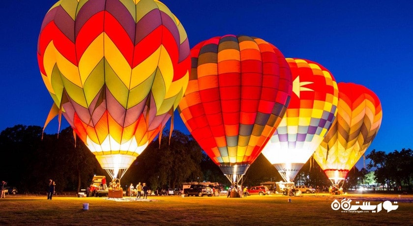 سرگرمی پرواز با بالن هوای گرم در دبی شهر امارات متحده عربی کشور دبی