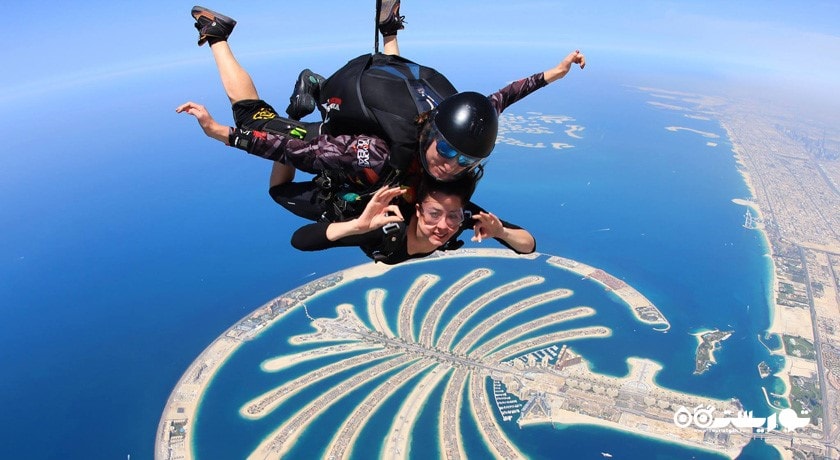 اسکای دایوینگ یا چتر بازی -  شهر دبی