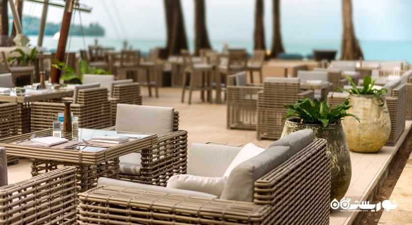 محوطه نشیمن لانج ساحلی اچ کیو