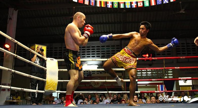 سرگرمی تماشای مسابقات بوکس تایلندی شهر تایلند کشور پوکت