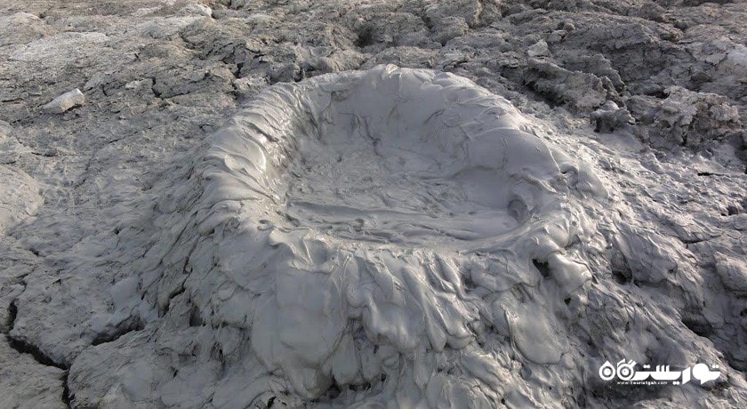  چشمه گل افشان چابهار (گل فشان تنگ) شهرستان سیستان و بلوچستان استان کنارک