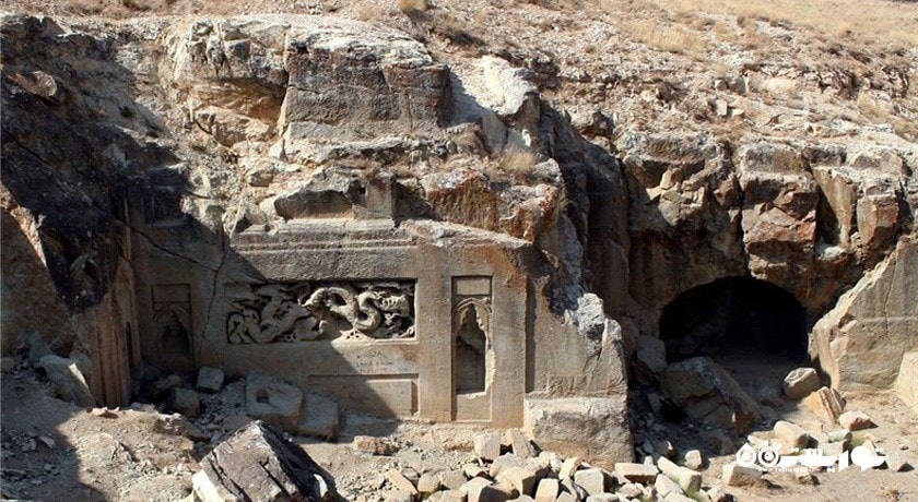  معبد داش کسن (معبد اژدها زنجان) شهرستان زنجان استان سلطانیه