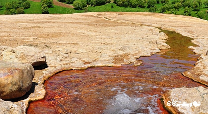 چشمه کانی گراوان (چشمه آهکی سردشت) -  شهر آذربایجان غربی