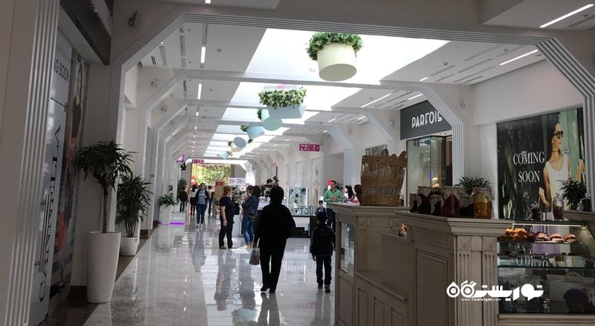 مرکز خرید ریو مال شهر ارمنستان کشور ایروان